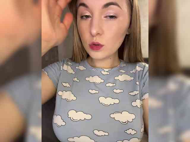 AlinaRay webcam