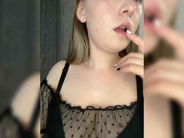 AlinaRay webcam