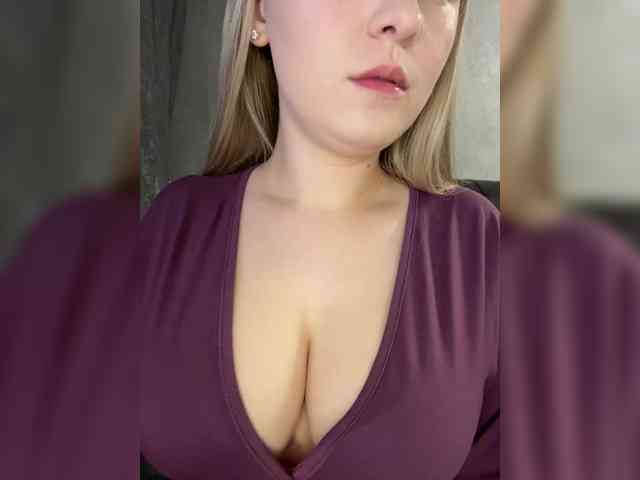 AlinaRay webcam