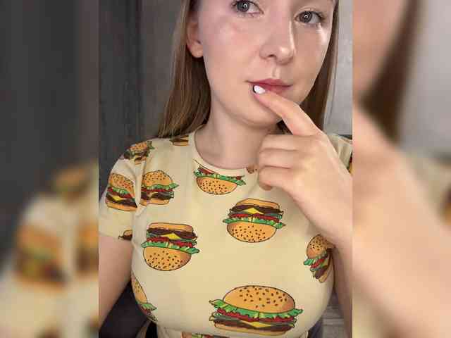 AlinaRay webcam