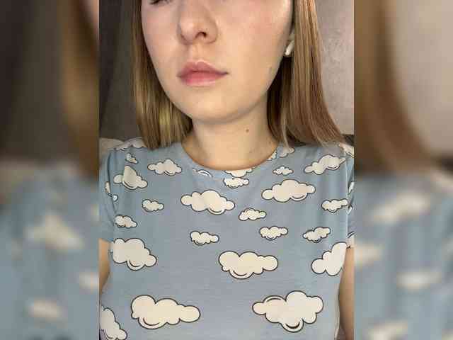 AlinaRay webcam