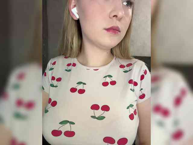 AlinaRay webcam