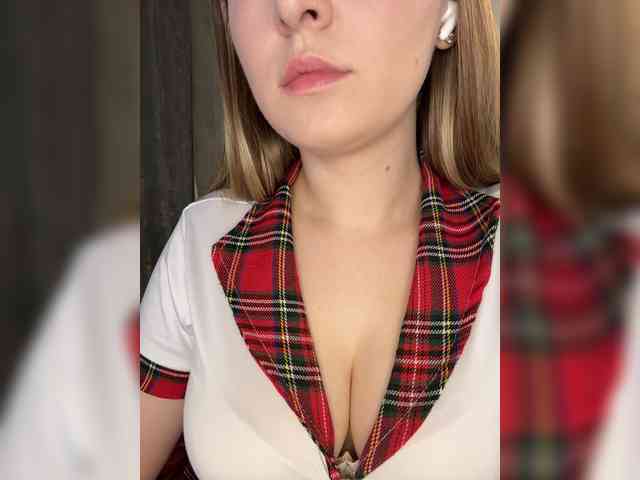 AlinaRay webcam
