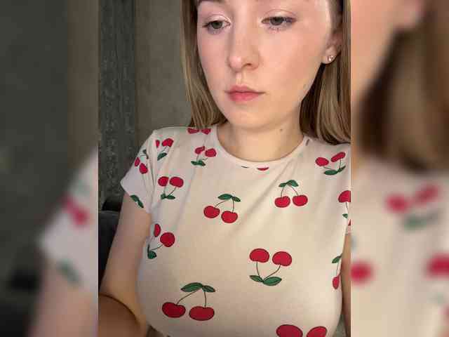 AlinaRay webcam