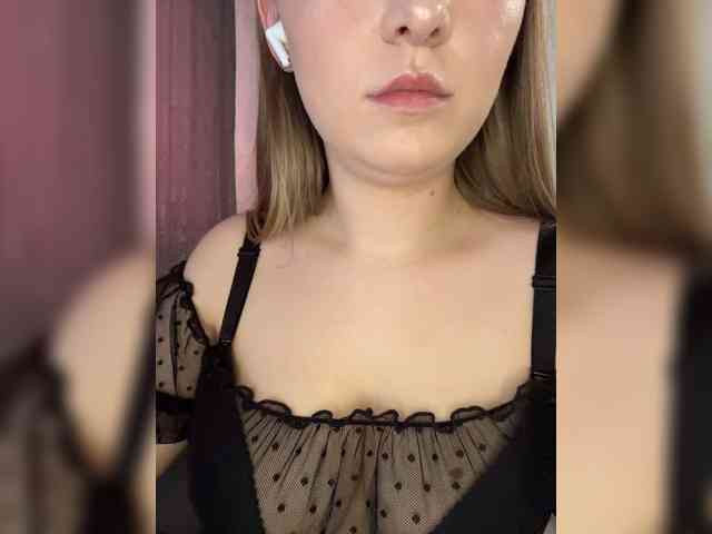 AlinaRay webcam