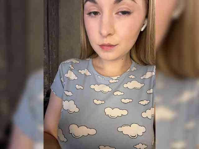 AlinaRay webcam