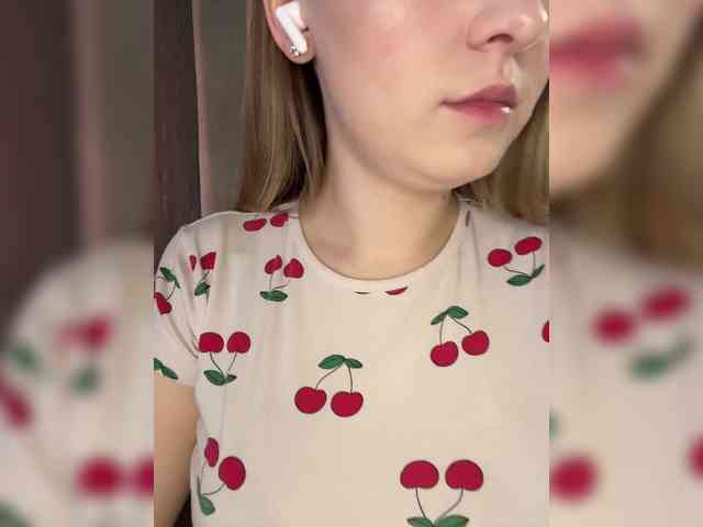 AlinaRay webcam