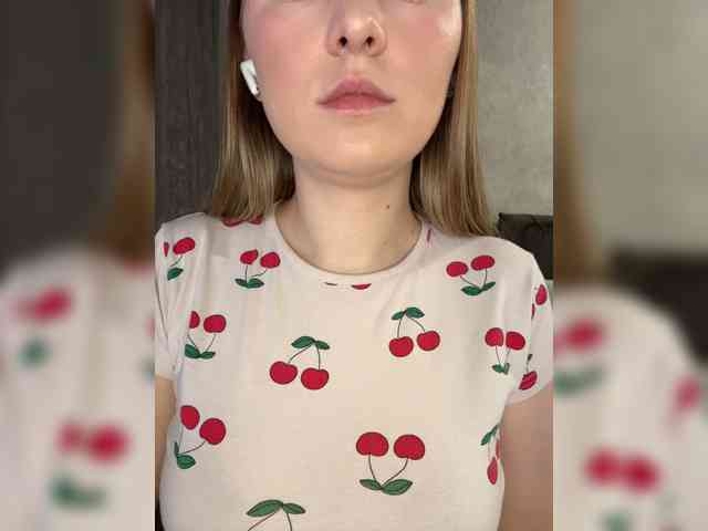 AlinaRay webcam