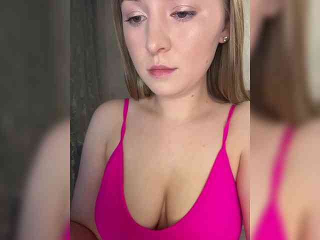 AlinaRay webcam