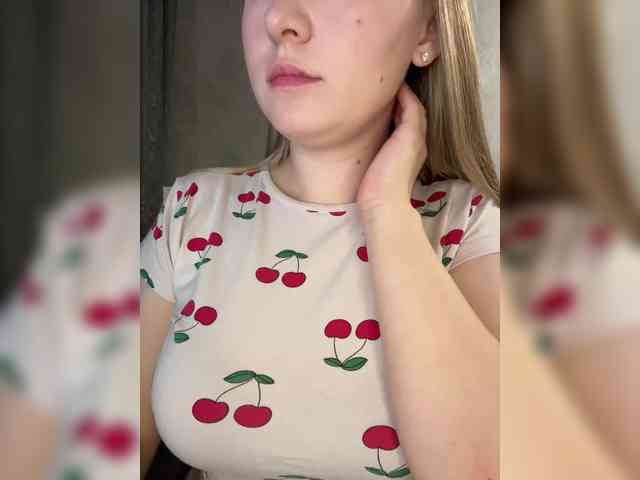 AlinaRay webcam