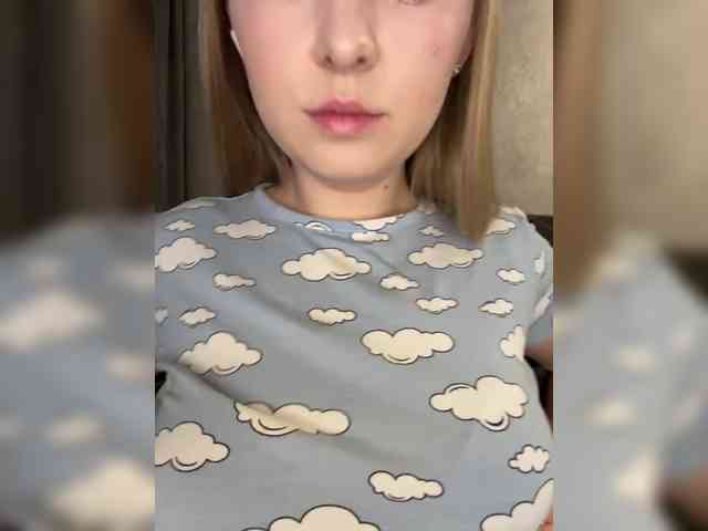 AlinaRay webcam