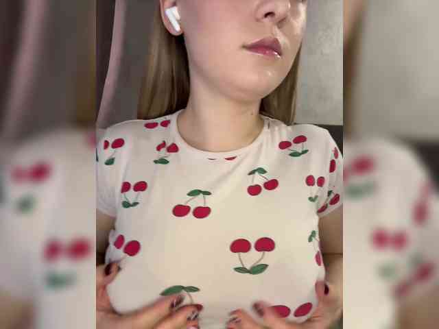 AlinaRay webcam