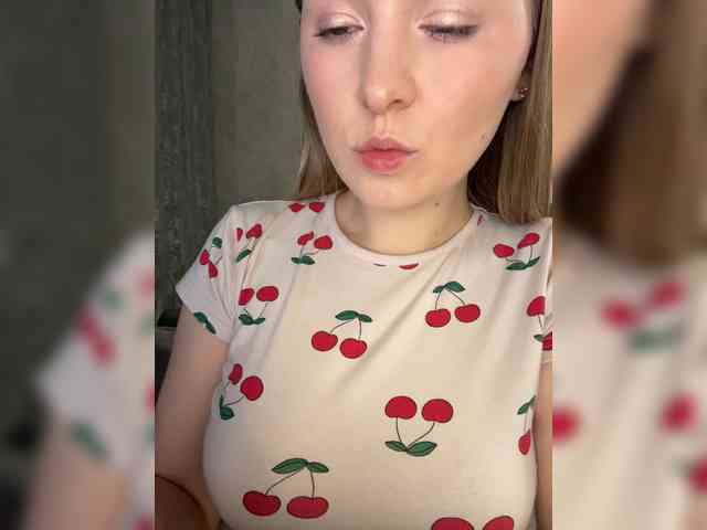 AlinaRay webcam