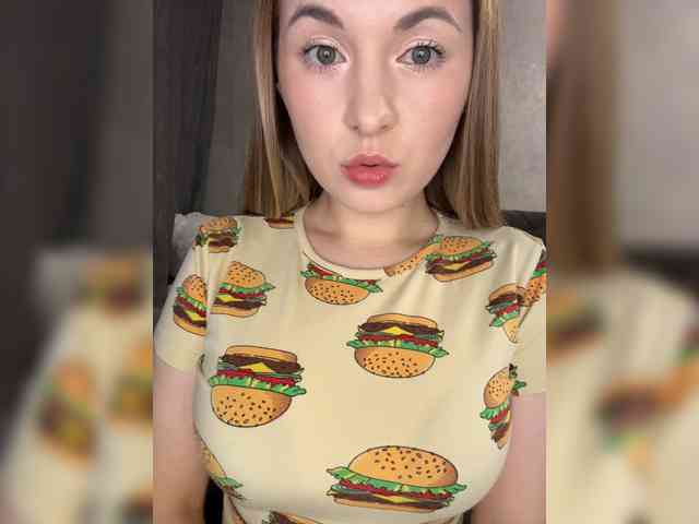 AlinaRay webcam