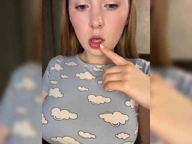 AlinaRay webcam