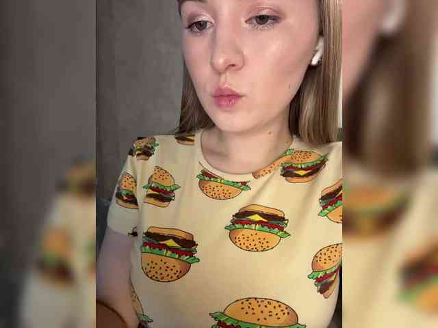 AlinaRay webcam