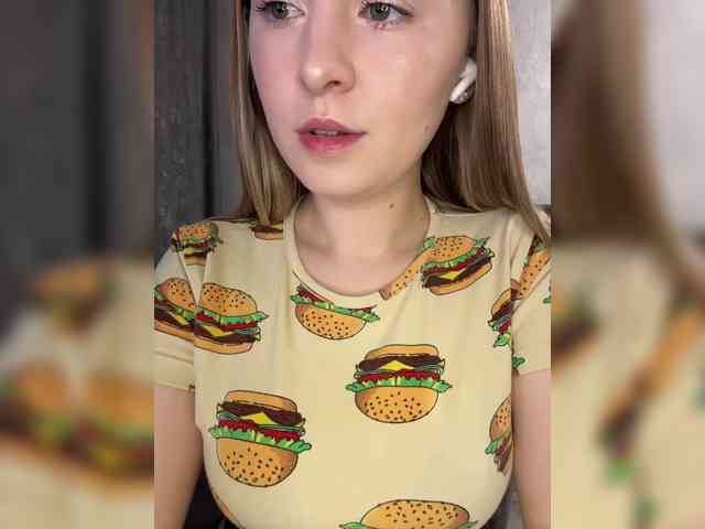 AlinaRay webcam