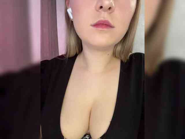 AlinaRay webcam