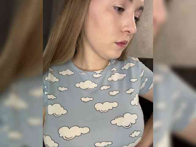 AlinaRay webcam