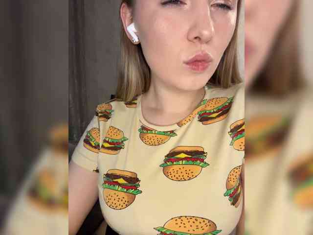 AlinaRay webcam
