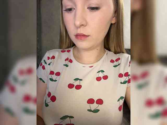 AlinaRay webcam