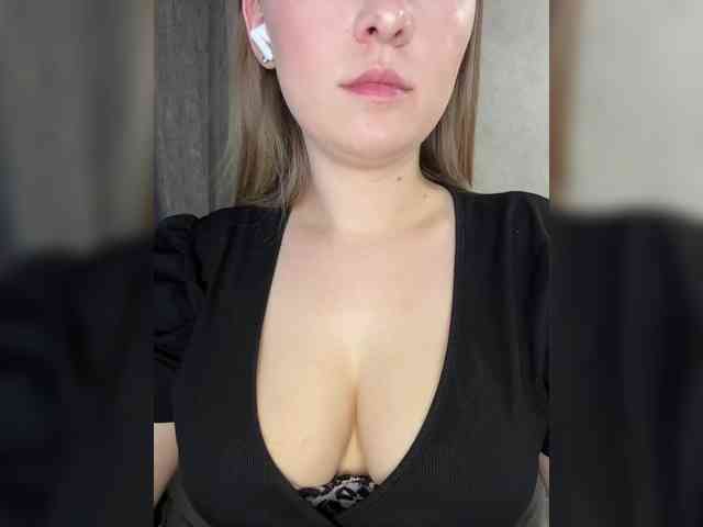 AlinaRay webcam