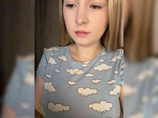 AlinaRay webcam
