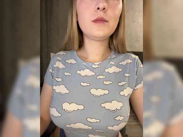 AlinaRay webcam