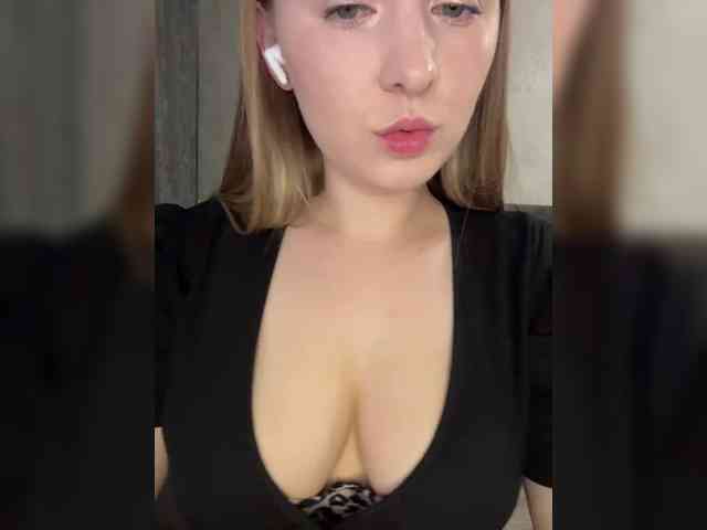 AlinaRay webcam