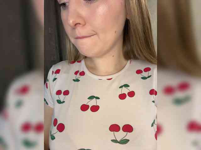 AlinaRay webcam