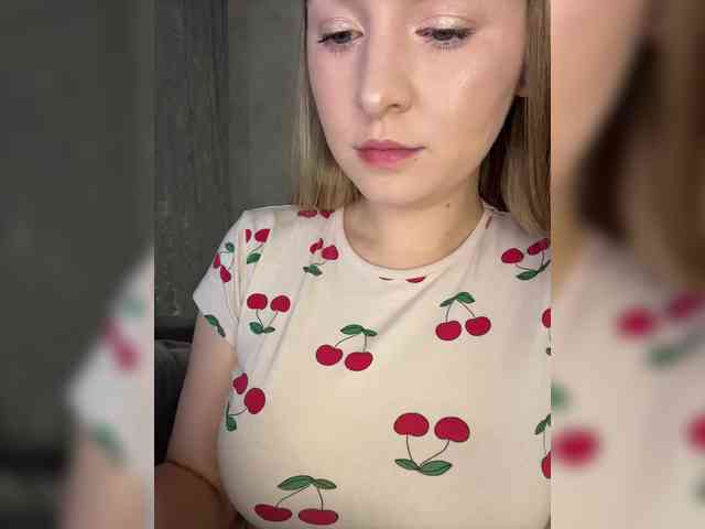 AlinaRay webcam