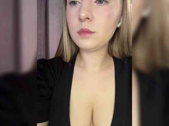 -Dirty-Bitch Sex Cam Show