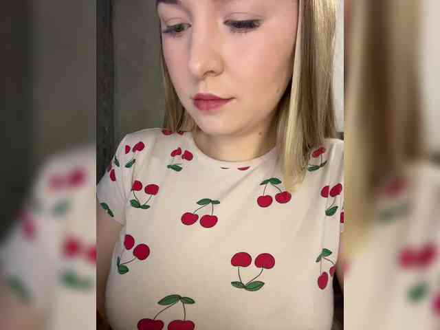 AlinaRay webcam