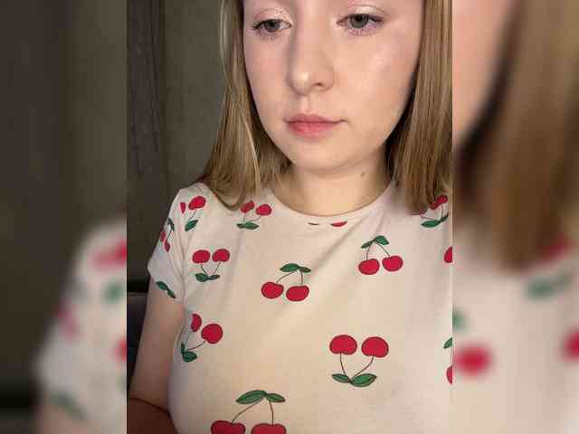AlinaRay webcam