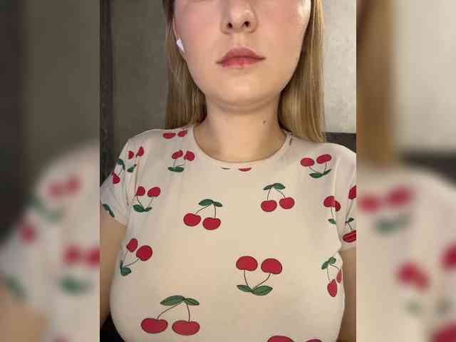 AlinaRay webcam