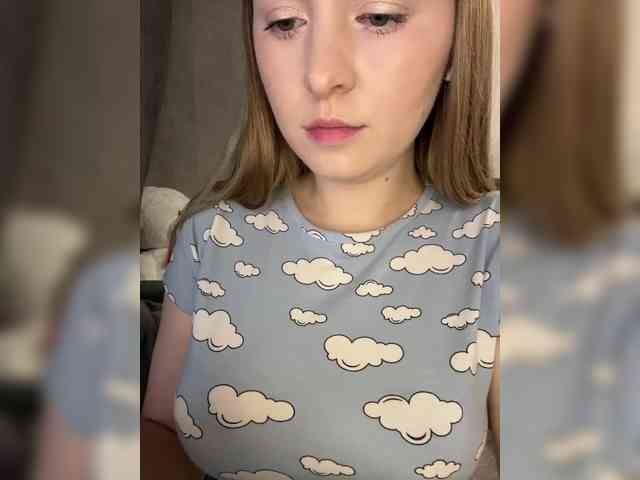 AlinaRay webcam