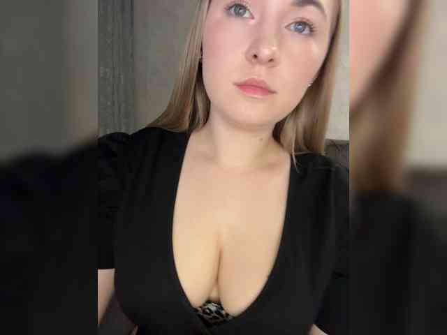 AlinaRay webcam