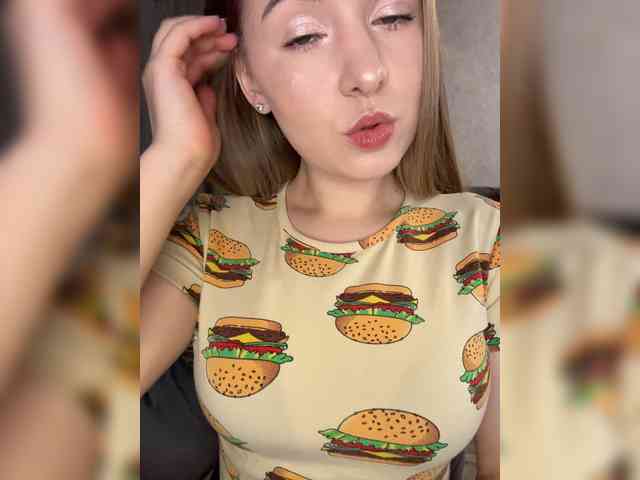 Модель: AlinaRay