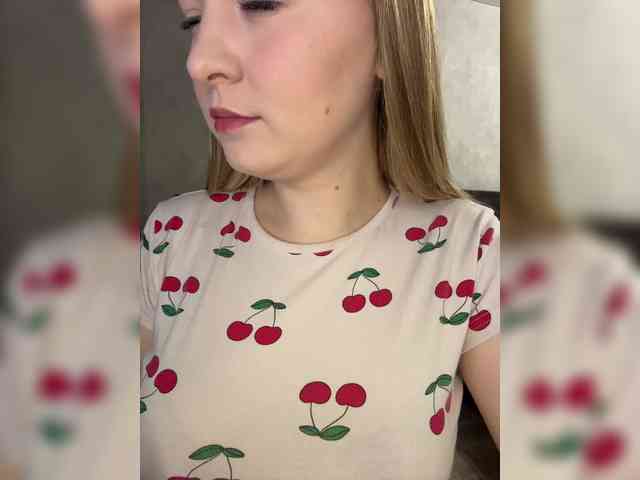 AlinaRay webcam