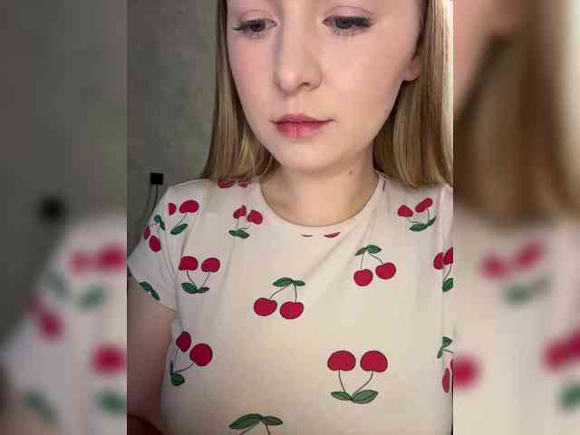 AlinaRay webcam