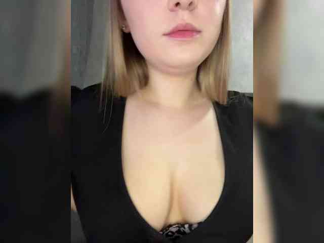 AlinaRay webcam