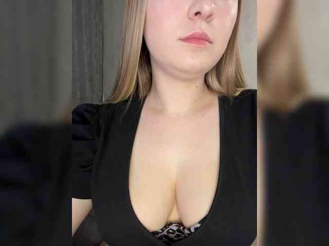 AlinaRay webcam