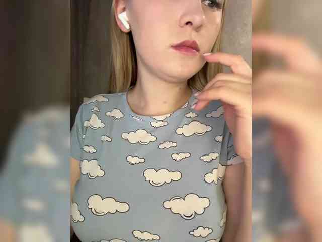 AlinaRay webcam