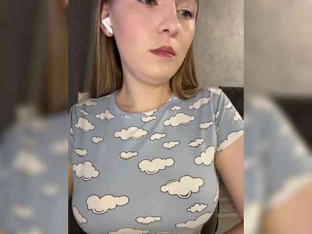 AlinaRay webcam
