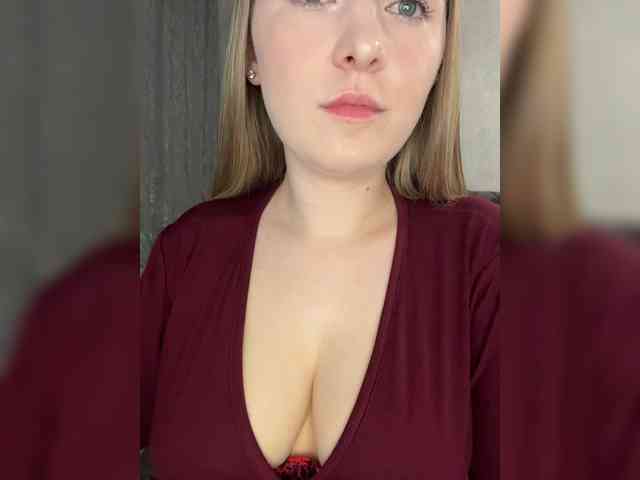 AlinaRay webcam