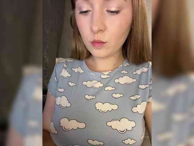 AlinaRay webcam