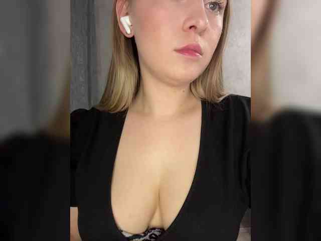 AlinaRay webcam