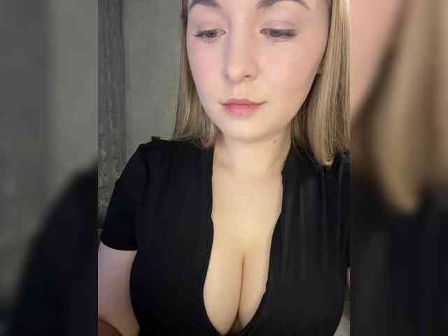 AlinaRay webcam
