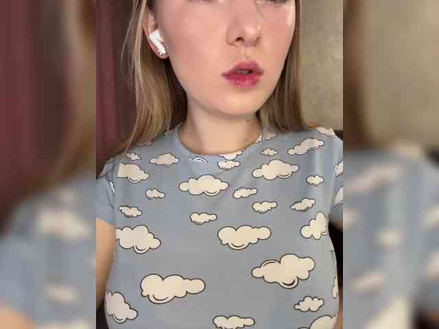 AlinaRay webcam