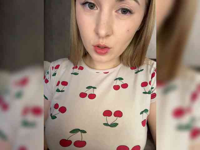 AlinaRay webcam